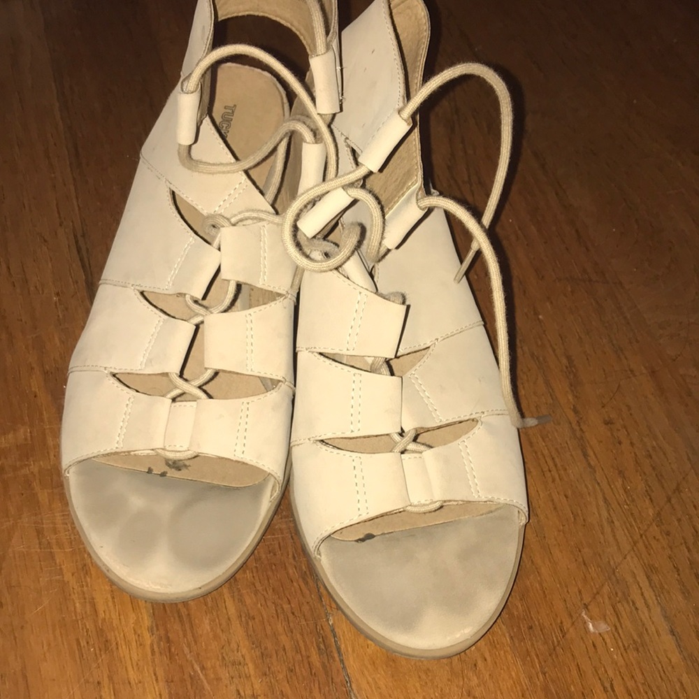Tan little heals